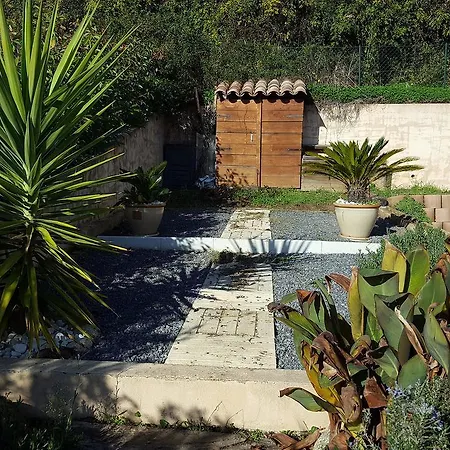 Villa Les Hauts De Benista