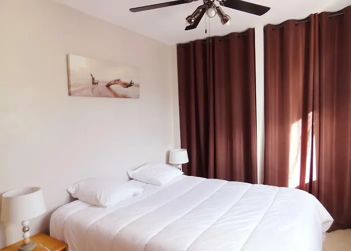 Villa Les Hauts De Benista